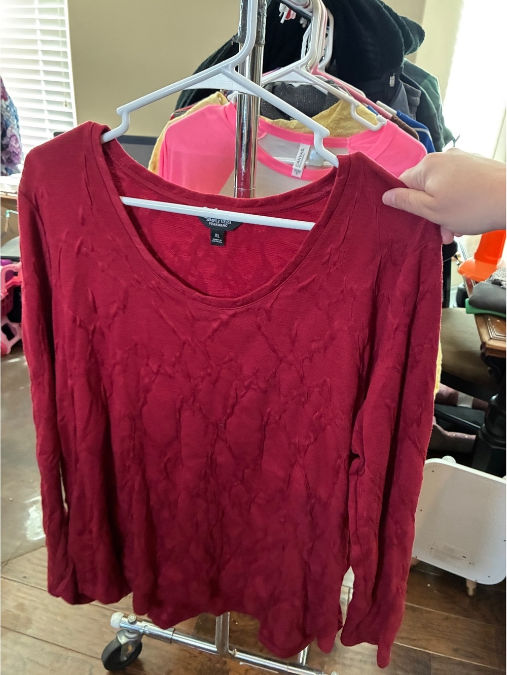 Simply Vera Vera Wang burgundy long sleeve top